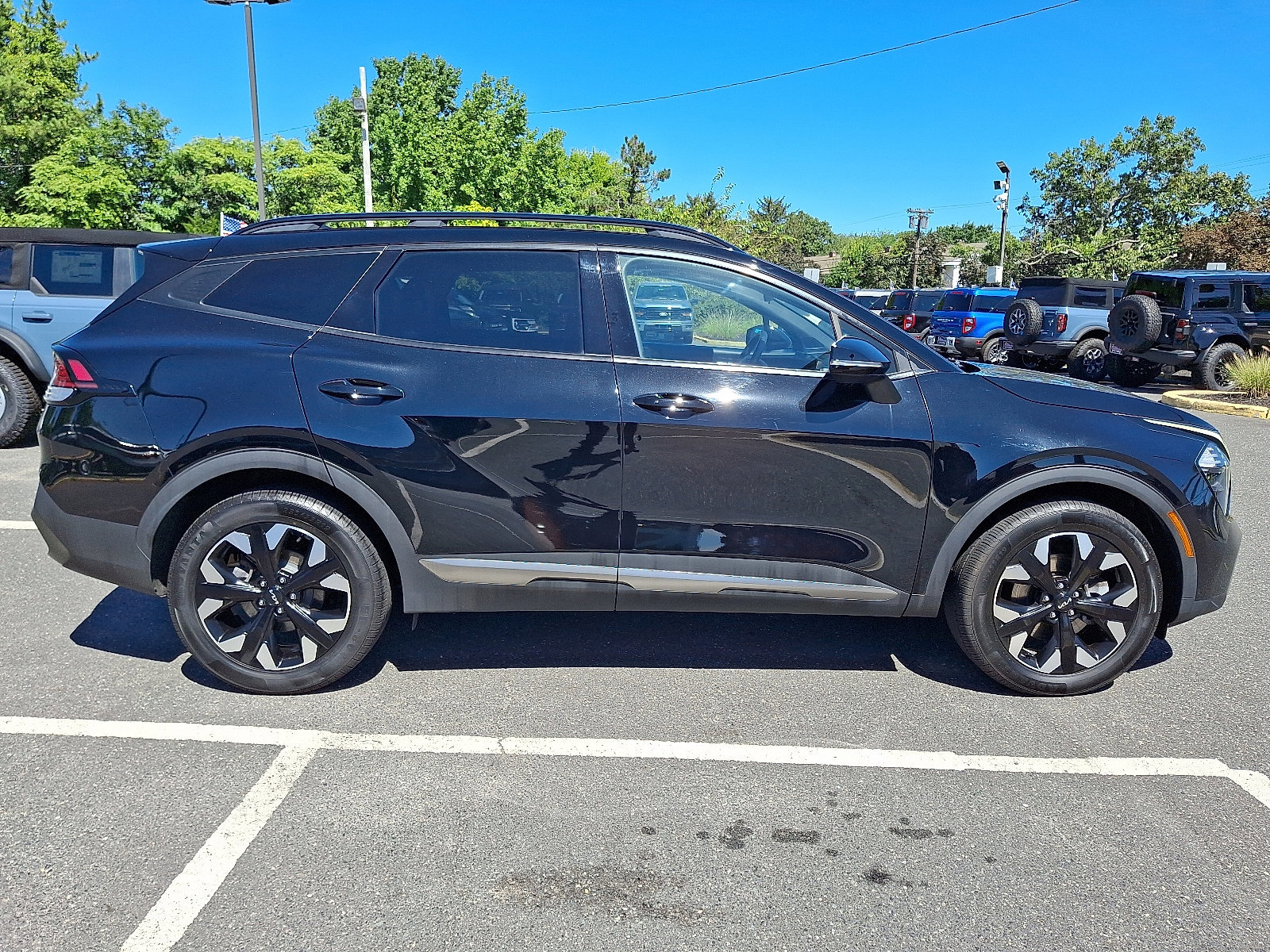 Used 2023 Kia Sportage X-Line w/ X-Line Premium Package image 3