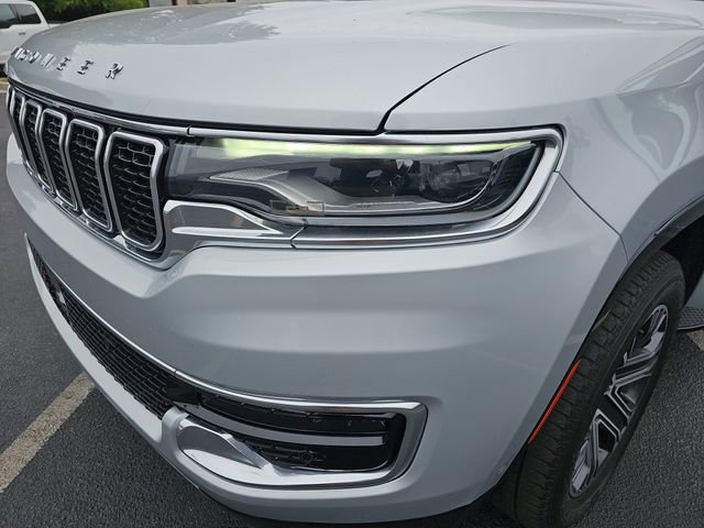 Used 2024 Jeep Wagoneer Series II w/ Flexible Seating Group RWD image 38