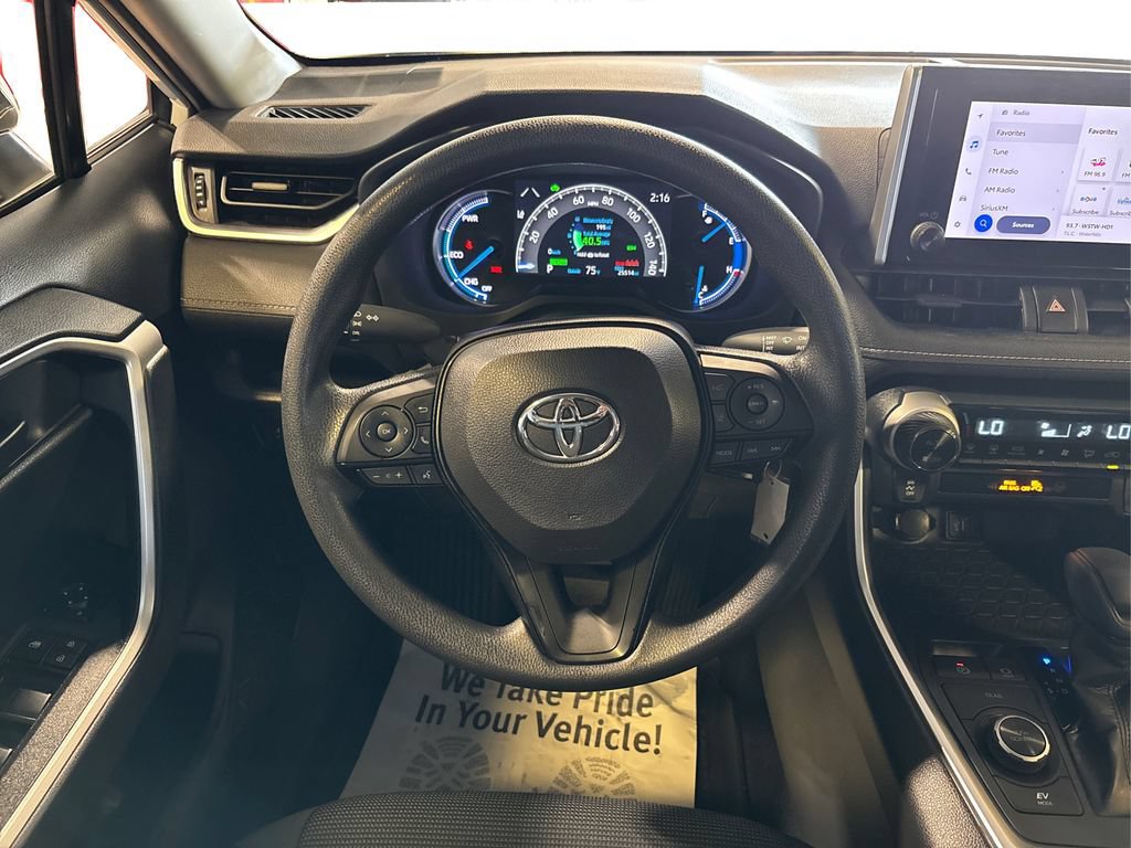 Used 2024 Toyota RAV4 LE AWD/4WD image 28