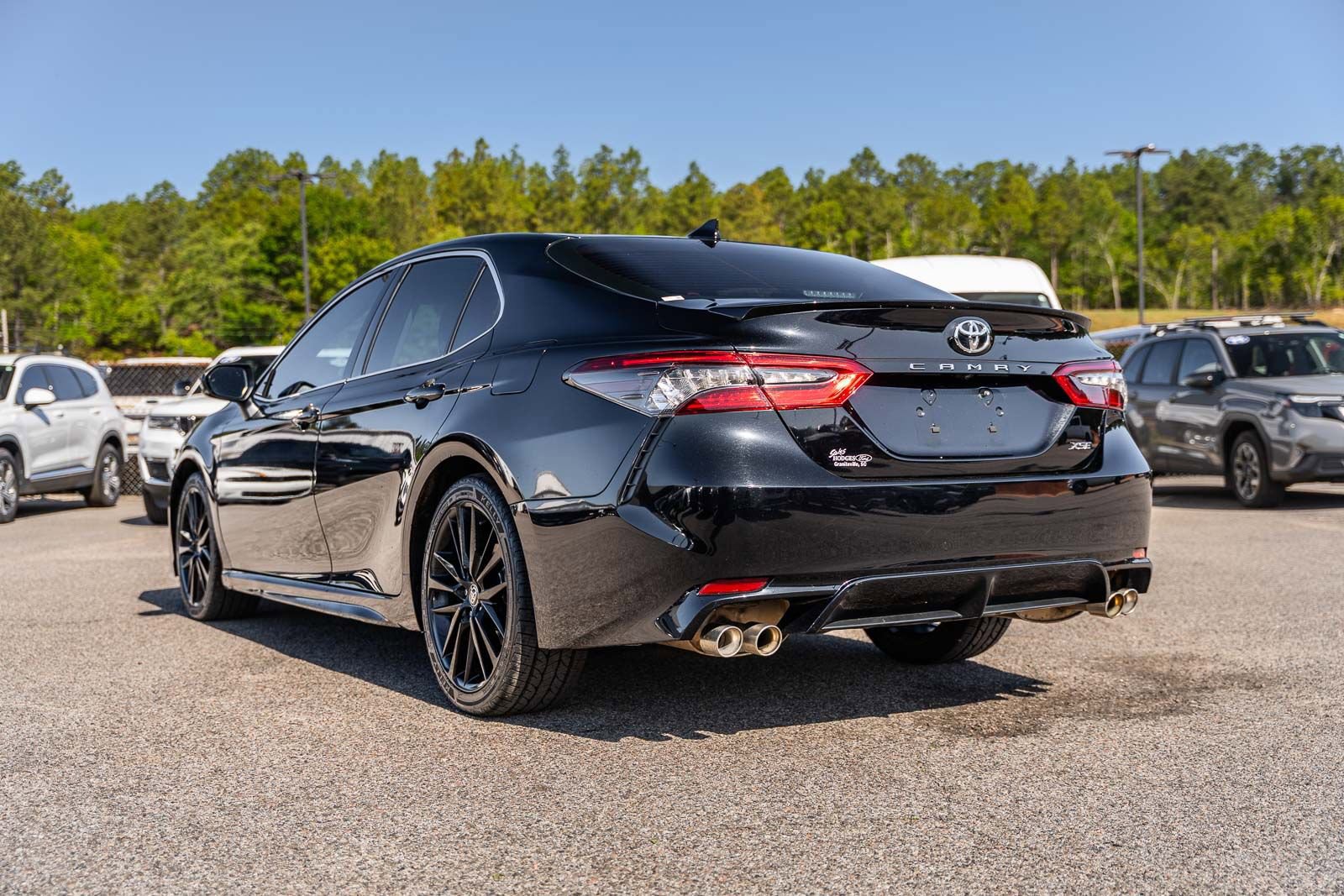 Used 2023 Toyota Camry XSE FWD image 3