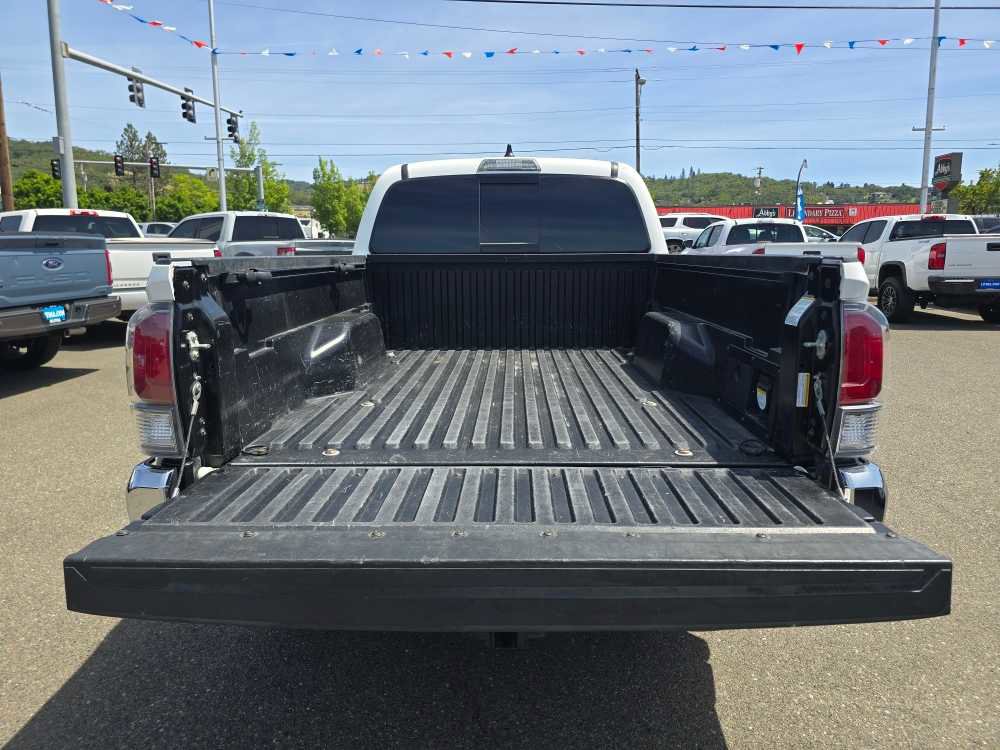 Used 2023 Toyota Tacoma TRD Off-Road AWD/4WD image 19