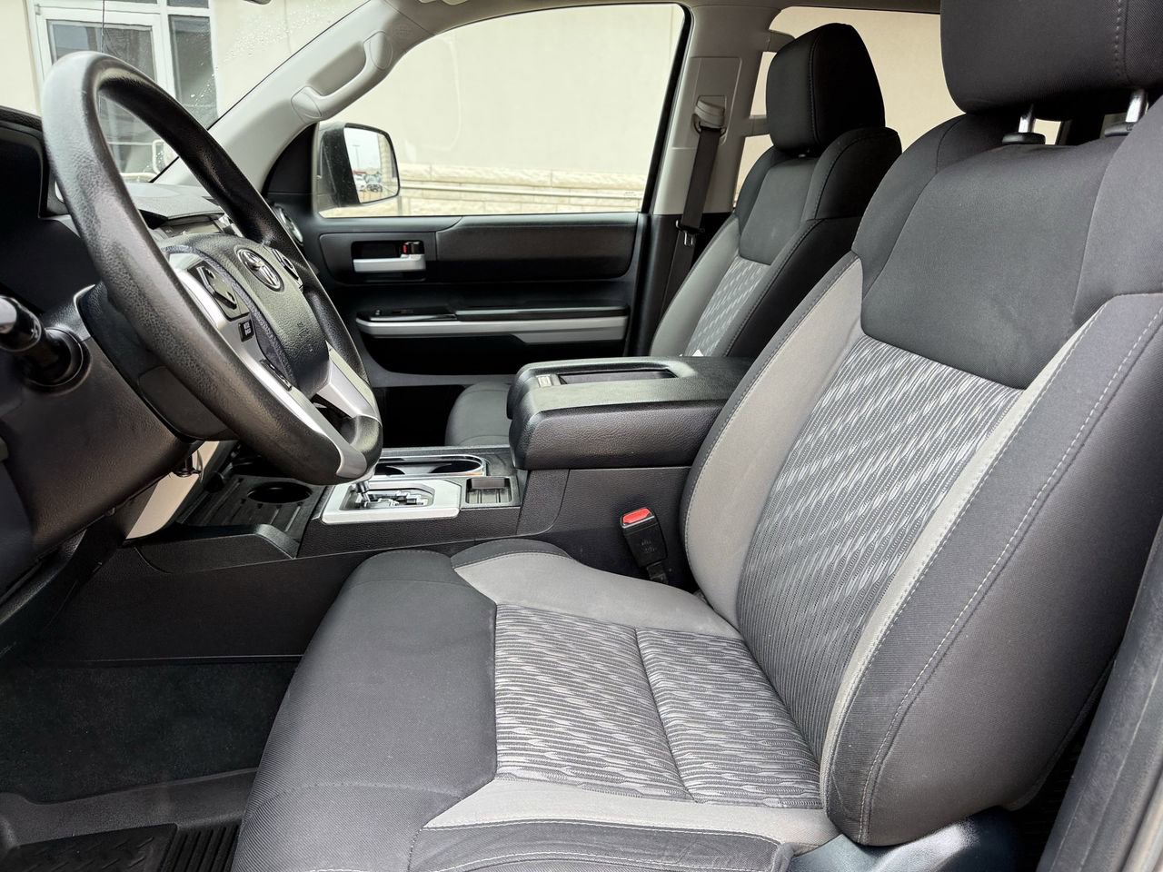 Used 2018 Toyota Tundra SR5 w/ SR5 Upgrade Package AWD/4WD image 23