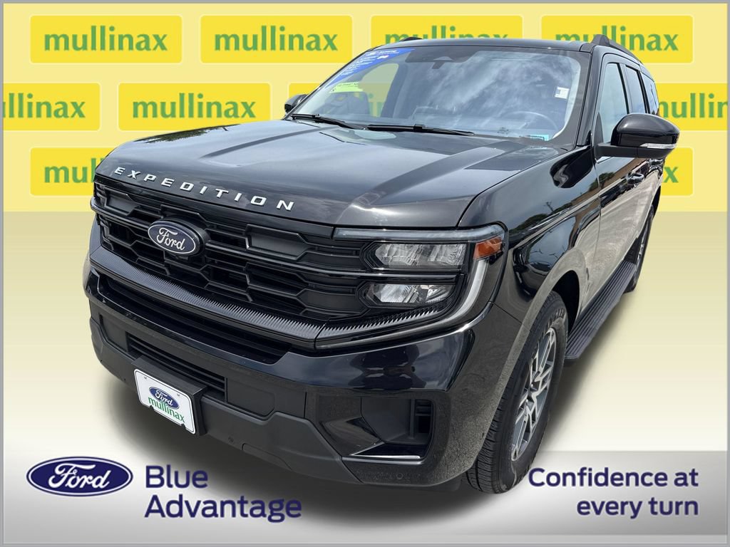 Certified 2025 Ford Expedition Active RWD image 11