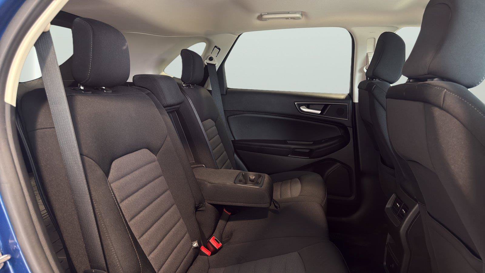 Certified 2024 Ford Edge SE w/ Black Appearance Package AWD/4WD image 17
