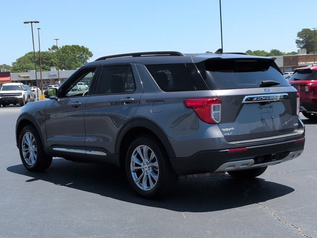 Certified 2022 Ford Explorer XLT w/ Equipment Group 202A AWD/4WD image 6