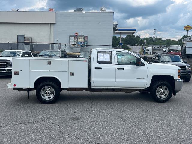 Used 2019 Chevrolet Silverado 2500 W/T w/ WT Convenience Package AWD/4WD image 2