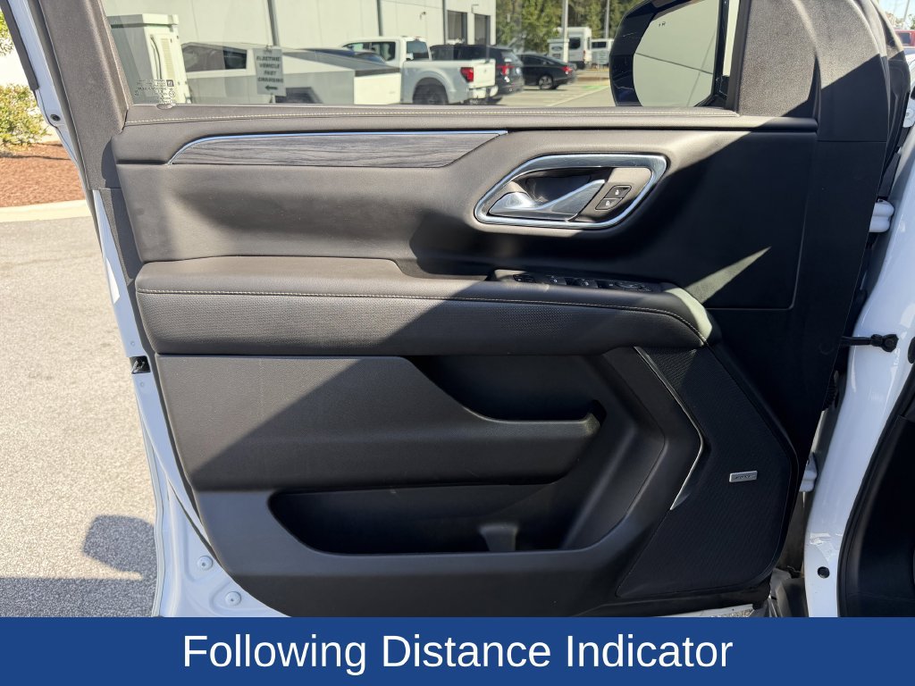 Used 2023 GMC Yukon XL SLT AWD/4WD image 11