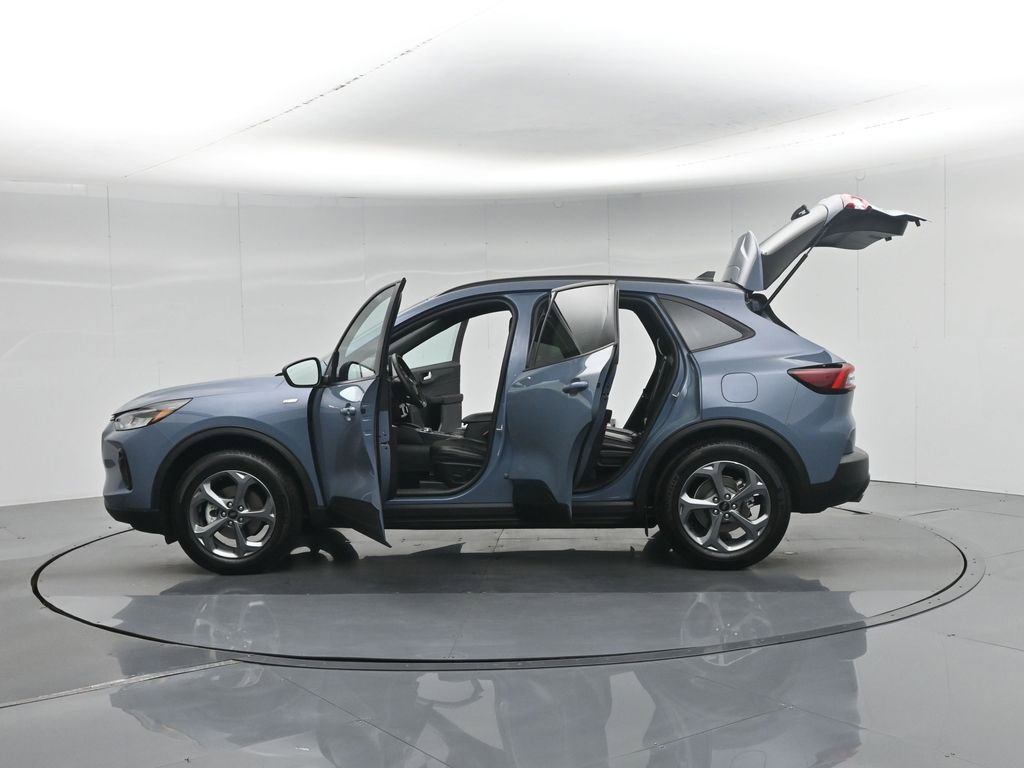 Certified 2025 Ford Escape ST-Line FWD image 37