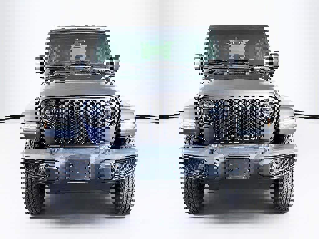 Used 2020 Jeep Wrangler Unlimited Sahara image 8