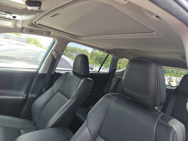 Used 2018 Toyota RAV4 Limited AWD/4WD image 12