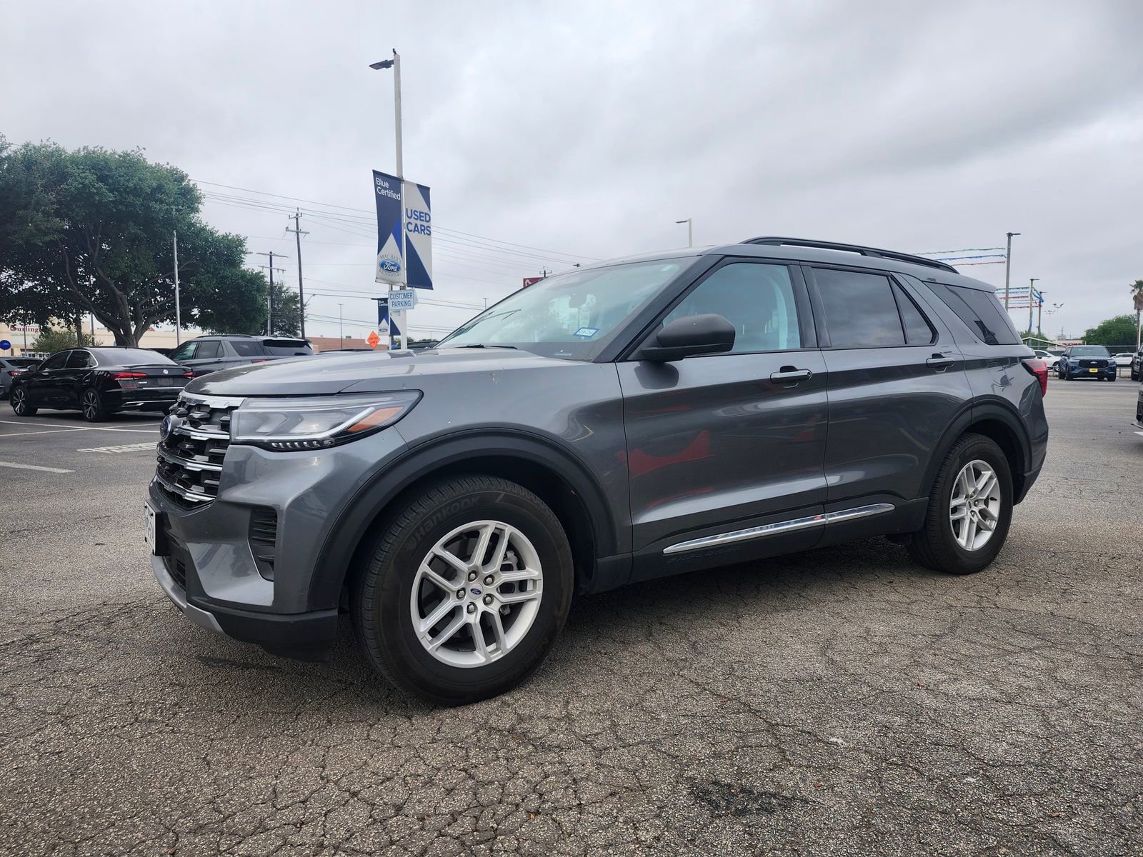 Certified 2025 Ford Explorer Active RWD image 6