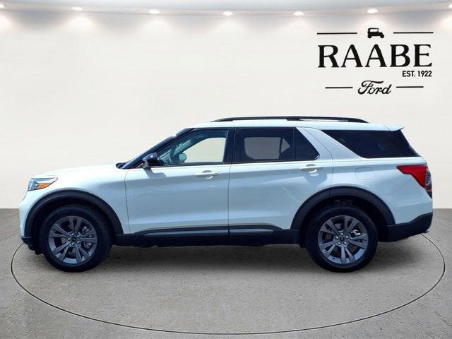 Certified 2024 Ford Explorer XLT w/ Equipment Group 202A AWD/4WD image 4