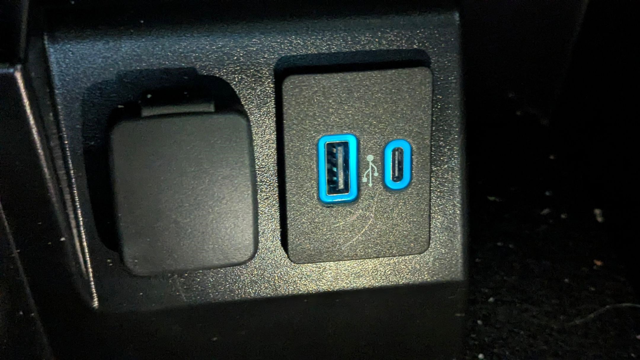 Certified 2023 Ford Explorer ST w/ Equipment Group 401A image 26