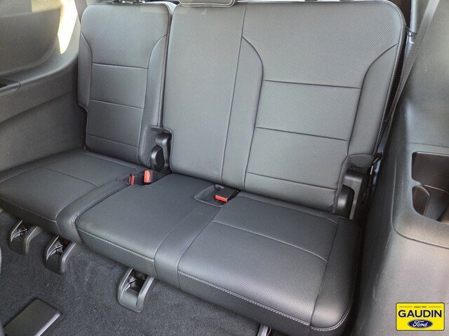 Used 2025 Chevrolet Traverse LT AWD/4WD image 12