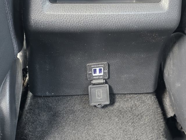 Used 2019 Toyota Camry SE FWD image 17