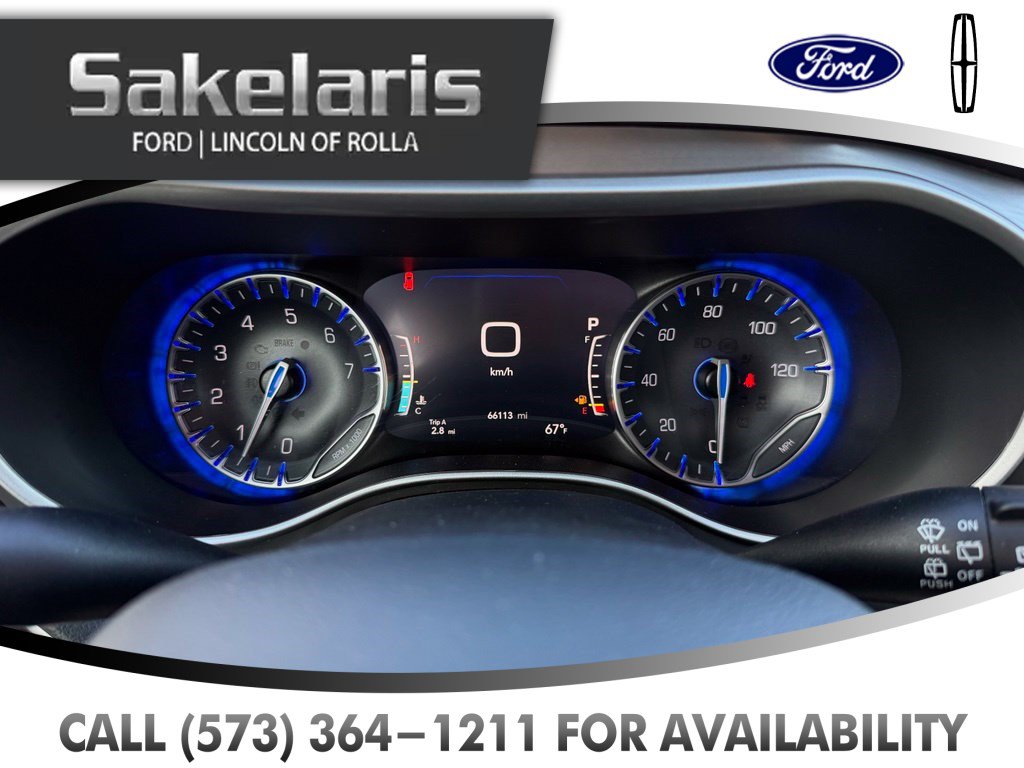 Used 2025 Chrysler Pacifica Select FWD image 20