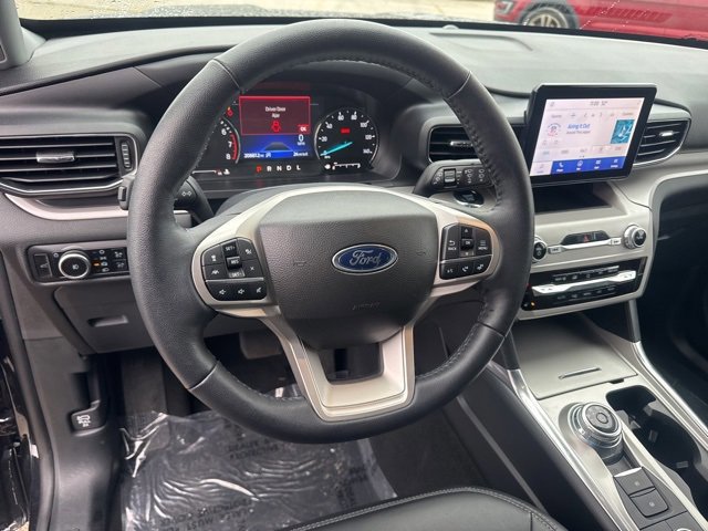 Certified 2023 Ford Explorer XLT w/ Equipment Group 202A image 25