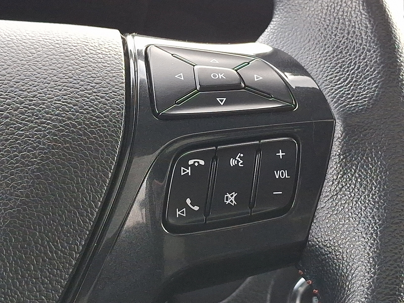 Certified 2019 Ford Explorer Sport w/ Equipment Group 401A image 23