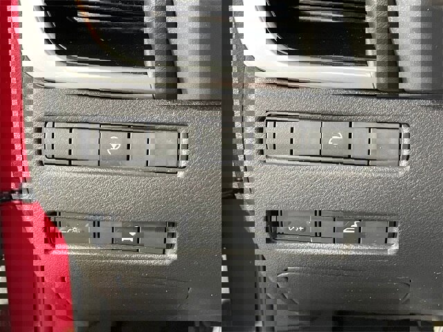 Used 2022 Nissan Rogue SL w/ SL Premium Package image 19