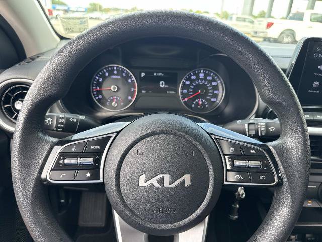Used 2022 Kia Forte LXS FWD image 23
