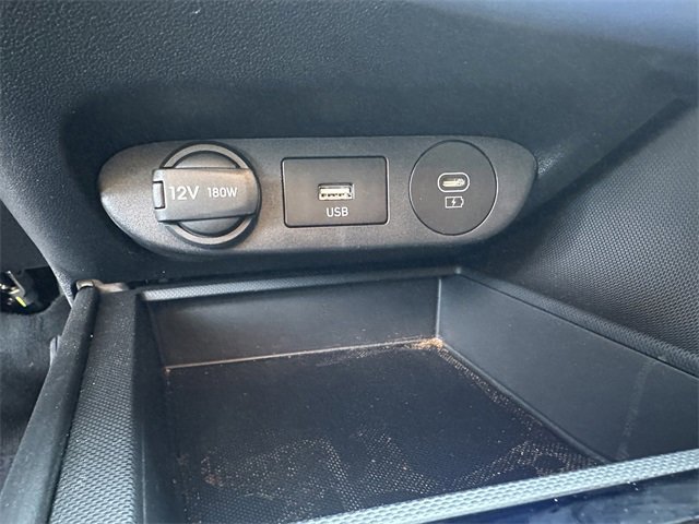 Used 2025 Hyundai Elantra SE image 25
