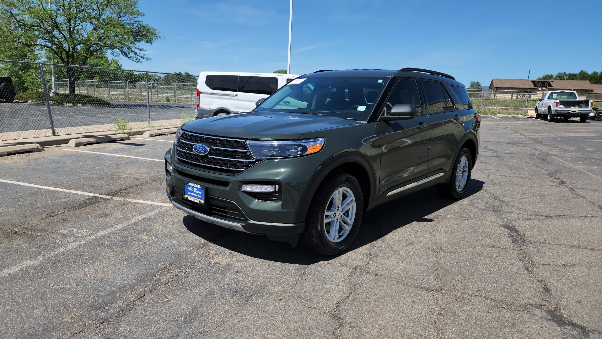 Certified 2023 Ford Explorer XLT w/ Equipment Group 202A AWD/4WD image 3