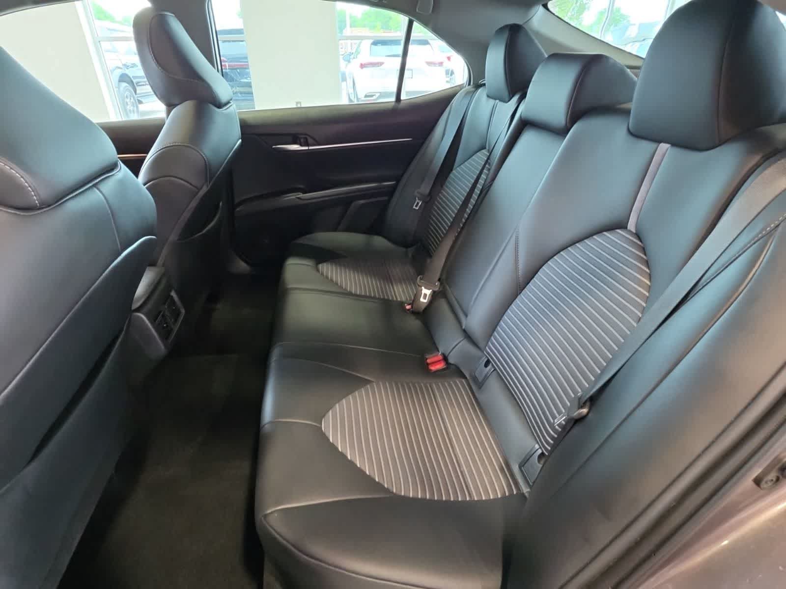 Used 2024 Toyota Camry SE AWD/4WD image 29
