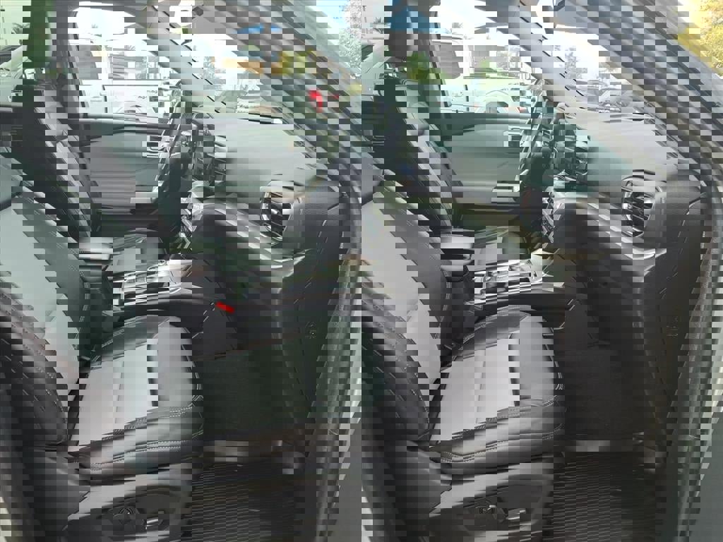 Certified 2023 Ford Explorer XLT w/ Equipment Group 202A image 11