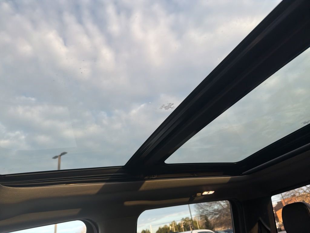 Certified 2019 Ford F150 Lariat w/ Equipment Group 502A Luxury image 27