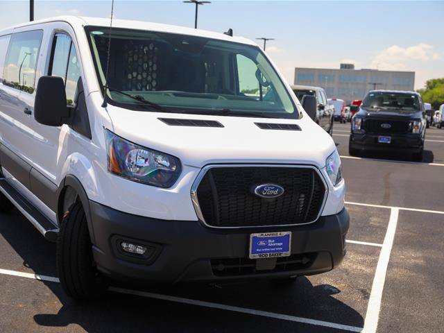 Certified 2025 Ford Transit 250 Low Roof w/ Exterior Upgrade Package RWD image 4