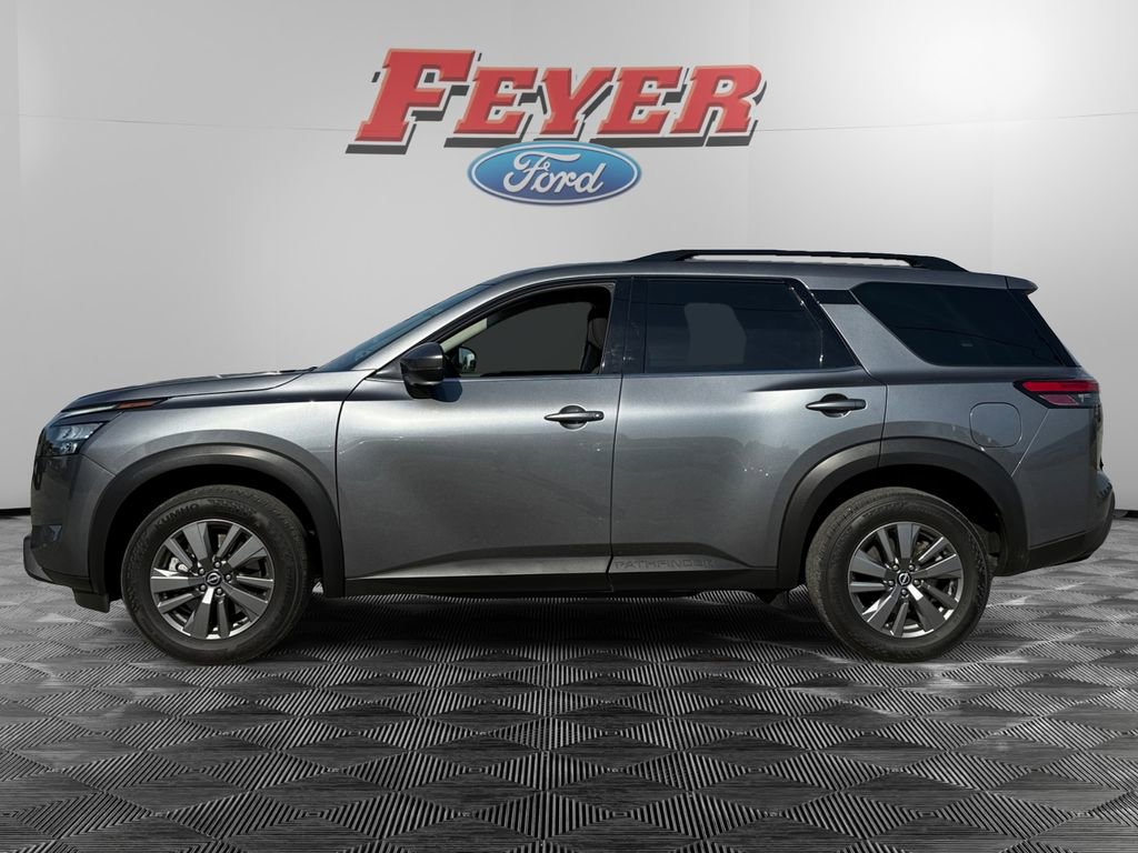 Used 2025 Nissan Pathfinder SV AWD/4WD image 2