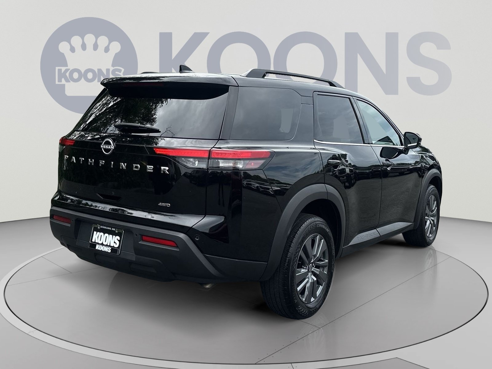 Used 2025 Nissan Pathfinder SV AWD/4WD image 11