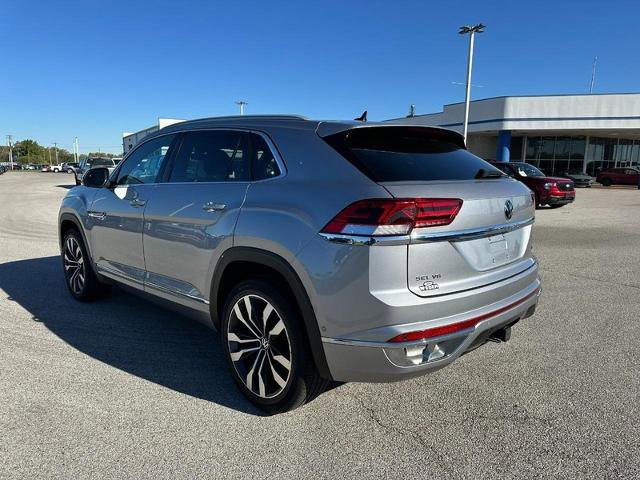 Used 2022 Volkswagen Atlas Cross Sport SEL Premium R-Line AWD/4WD image 3