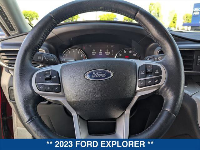 Certified 2023 Ford Explorer XLT w/ Equipment Group 202A RWD image 10