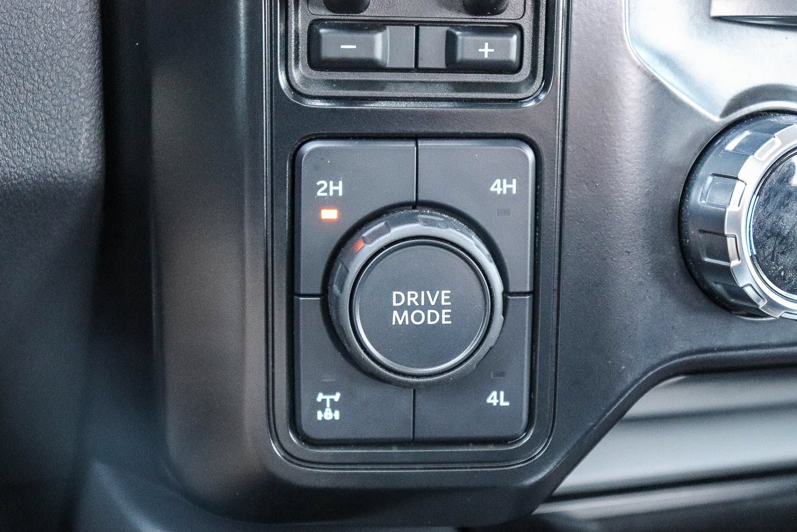 Certified 2024 Ford F250 Lariat AWD/4WD image 25