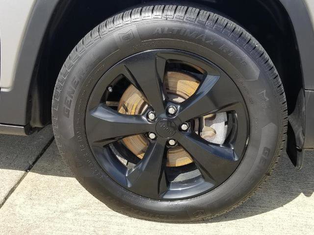 Used 2020 Jeep Cherokee Latitude Plus image 28