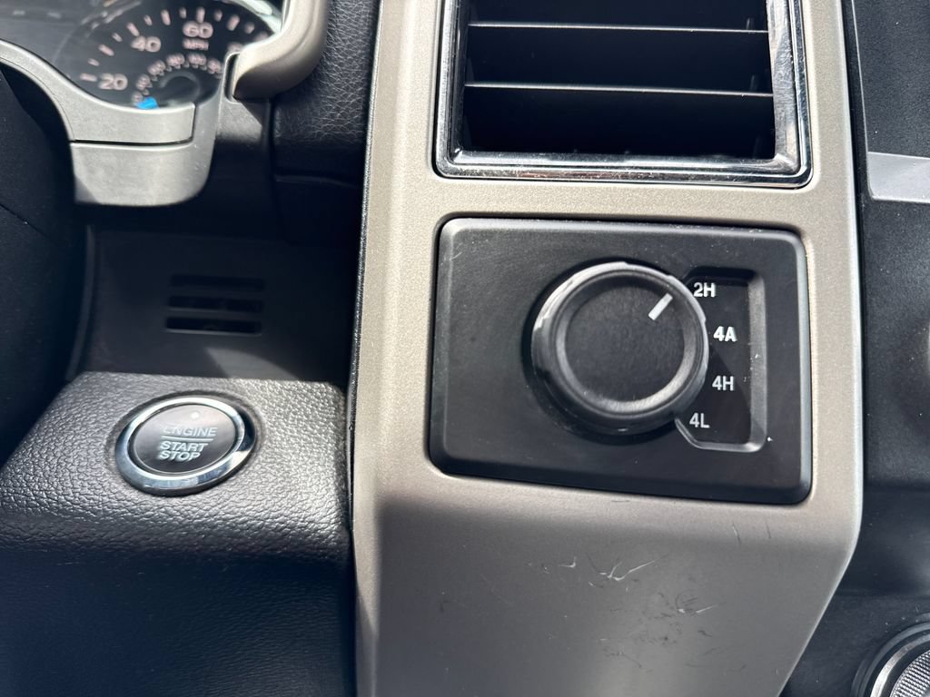 Certified 2019 Ford F150 Lariat w/ Equipment Group 502A Luxury AWD/4WD image 24