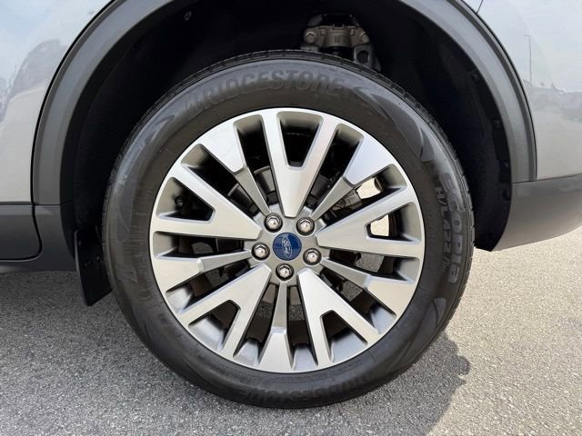 Certified 2022 Ford Escape Titanium w/ Class II Trailer Tow Package image 11