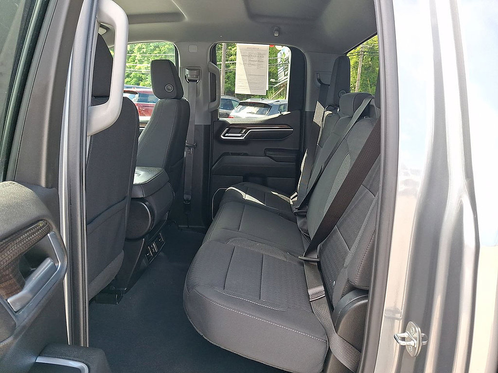 Used 2023 Chevrolet Silverado 1500 LT AWD/4WD image 20