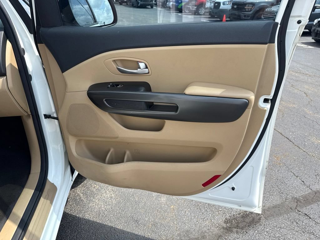 Used 2018 Kia Sedona LX w/ LX Essentials Premium Package FWD image 33