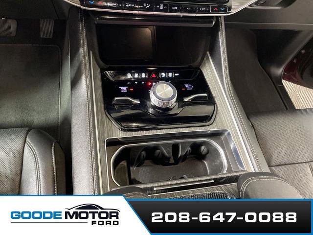 Used 2024 Jeep Wagoneer Series III AWD/4WD image 17