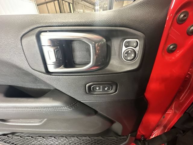 Used 2021 Jeep Wrangler Unlimited Sahara AWD/4WD image 19