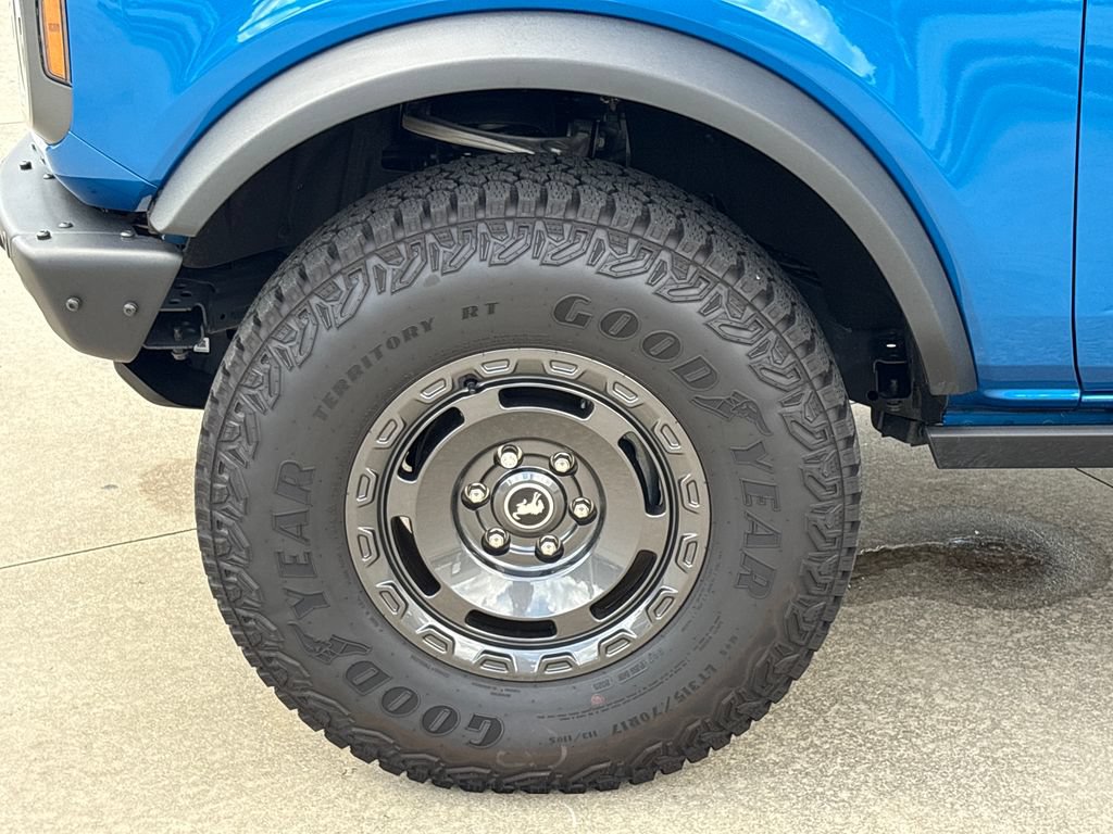 Certified 2025 Ford Bronco Badlands AWD/4WD image 12
