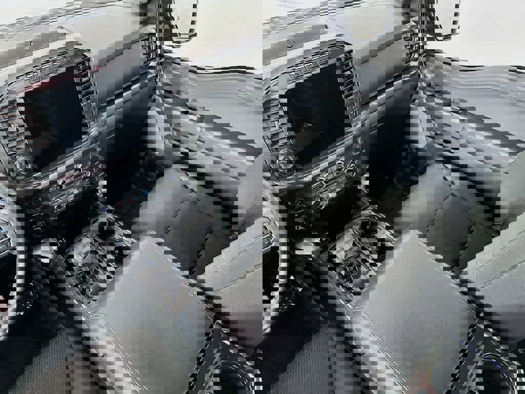 Certified 2022 Ford F150 XLT w/ Equipment Group 302A High image 11