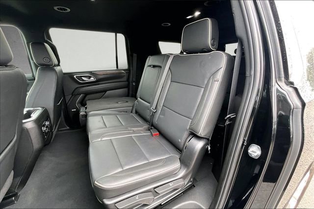Used 2024 Chevrolet Suburban Premier image 26