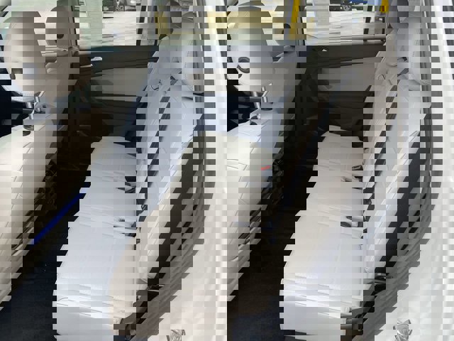 Used 2019 Volkswagen Tiguan SE image 18