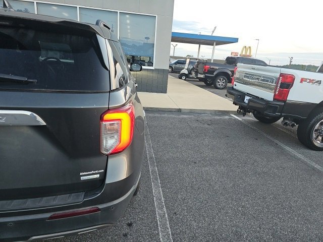 Certified 2020 Ford Explorer XLT w/ Equipment Group 202A image 5