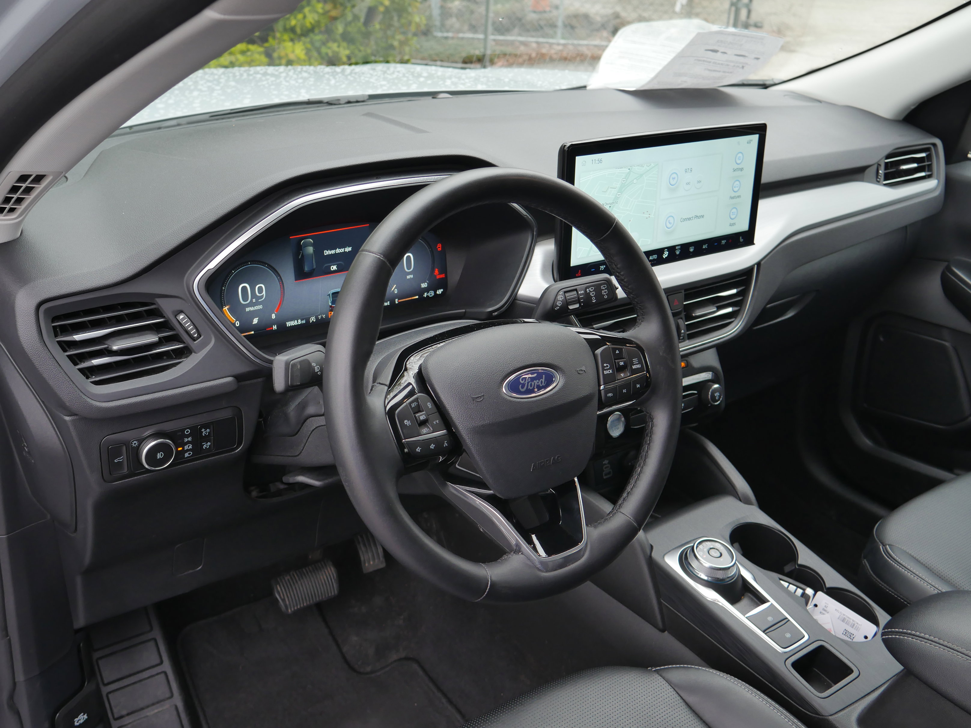 Certified 2025 Ford Escape Platinum AWD/4WD image 4