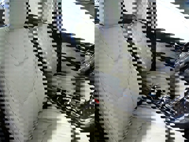 Certified 2018 Ford Edge Titanium w/ Technology Package image 11