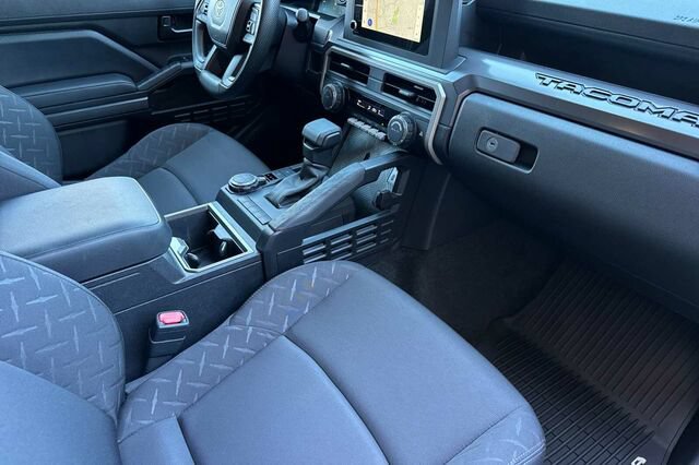 Used 2026 Toyota Tacoma SR5 AWD/4WD image 15